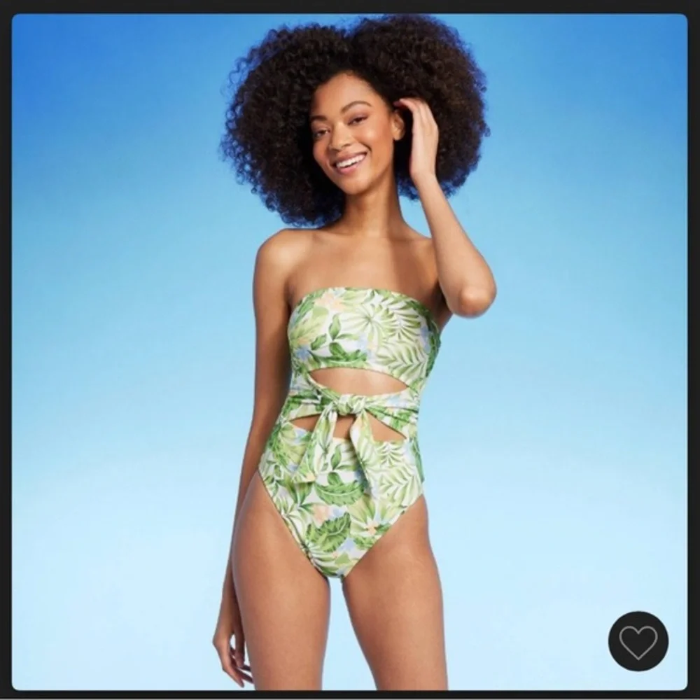 NWT Target Shade & Shore Cutout One Piece Swimsuit